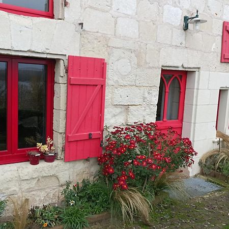 Gite Des Perreyeurs - Maison Troglodyte Avec Vue Sur Loire モンソロー 部屋 写真